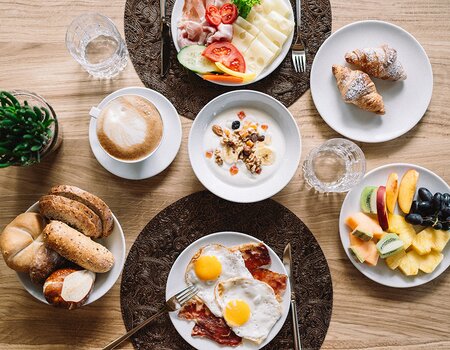 Frühstücksauswahl im Hotel Obereggen