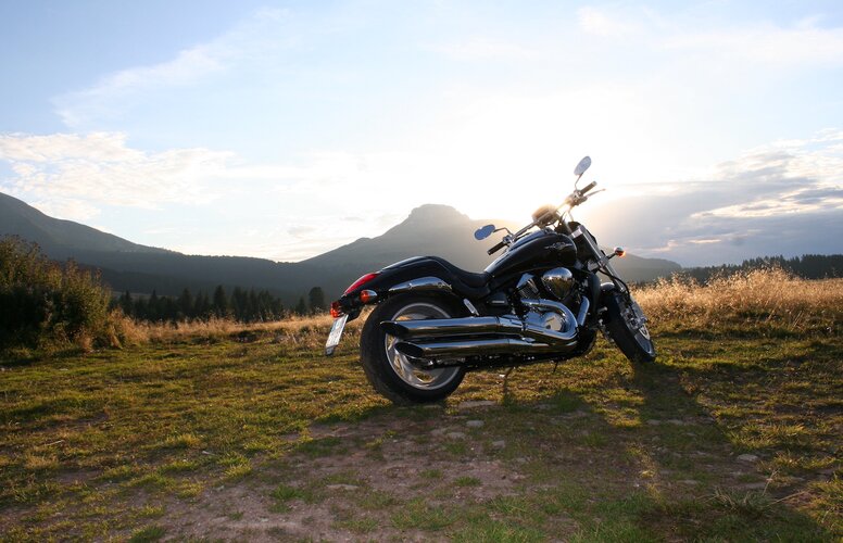 Motorrad beim Sonnenuntergang